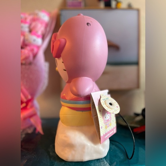 Hello Kitty SanrioEaster🌸 Hello Kitty Limited Edition Blow Mold🌸NWT - Picture 6 of 8